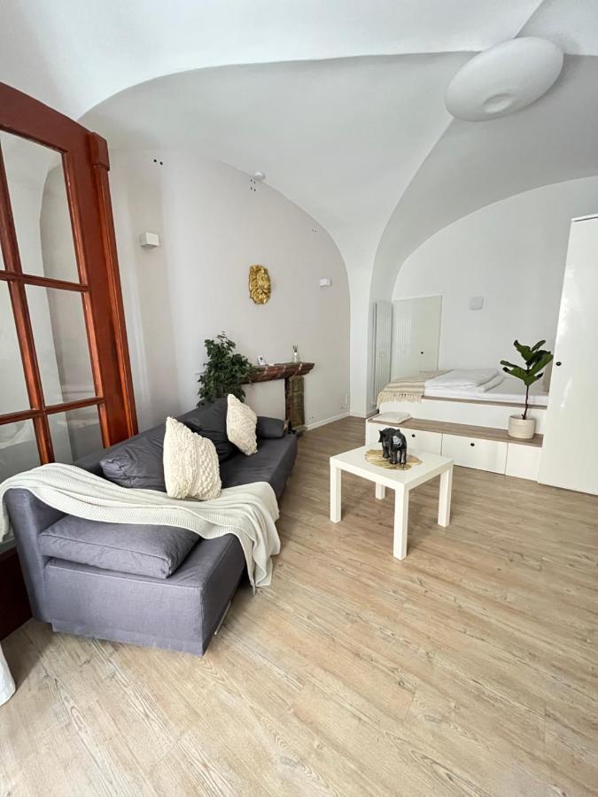 Filmap- Charmante Kreuzgewoelbe-Whg Im Herzen Der Altstadt-Ideal Fuer Paare & Geschaeftsreisende 괴를리츠 외부 사진