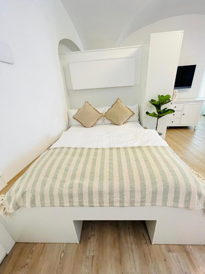 Filmap- Charmante Kreuzgewoelbe-Whg Im Herzen Der Altstadt-Ideal Fuer Paare & Geschaeftsreisende 괴를리츠 외부 사진