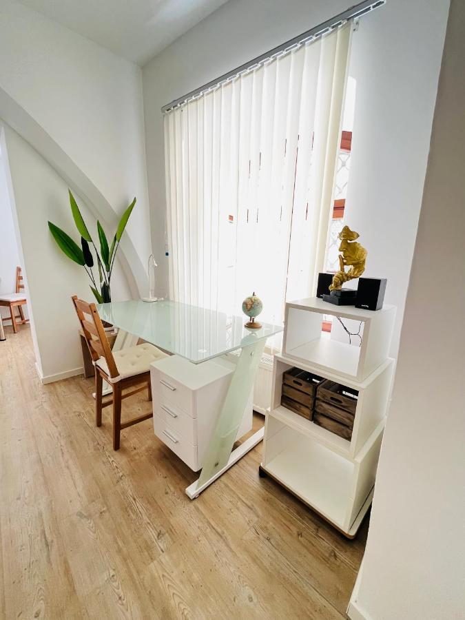 Filmap- Charmante Kreuzgewoelbe-Whg Im Herzen Der Altstadt-Ideal Fuer Paare & Geschaeftsreisende 괴를리츠 외부 사진