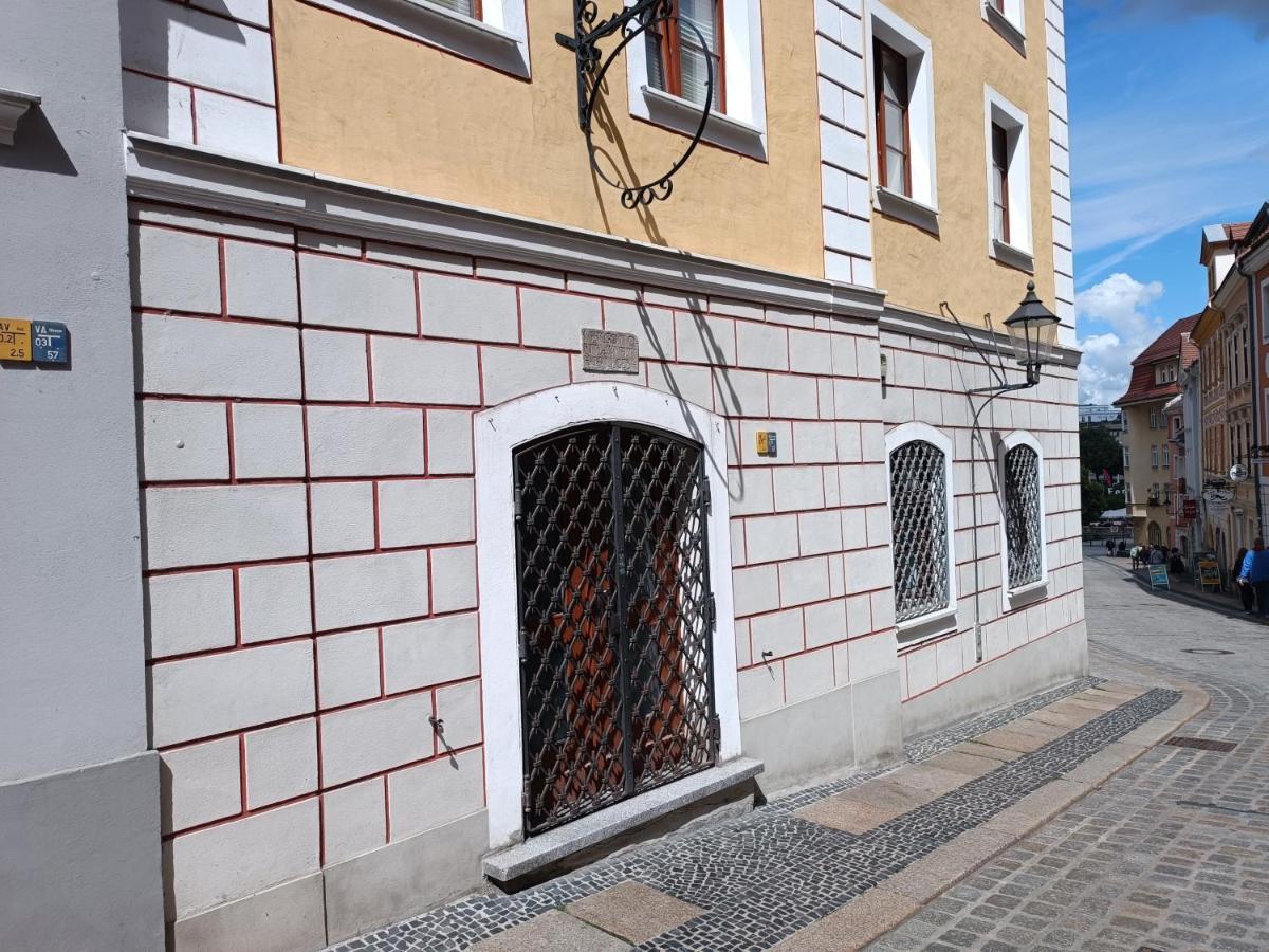 Filmap- Charmante Kreuzgewoelbe-Whg Im Herzen Der Altstadt-Ideal Fuer Paare & Geschaeftsreisende 괴를리츠 외부 사진